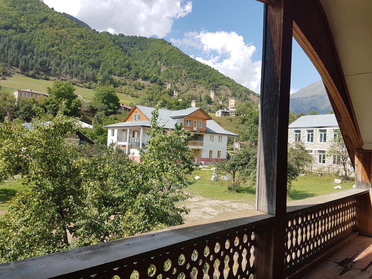 Hostel The Misty Mountains Mestia Exterior foto